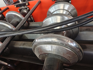 เครื่องขึ้นรูปเหล็กดัดเย็นสำหรับรั้วป้องกันทางด่วนและราวกันตกทางหลวง - Product Image 5