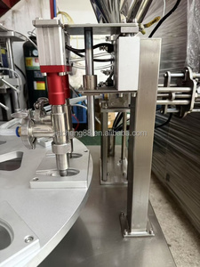 Mini Machine de remplissage électrique automatique pour ligne de traitement de la crème glacée tasse rotative/<span class=keywords><strong>Calipo</strong></span> Tube de papier scellant le Carton de pâte liquide - Product Image 5