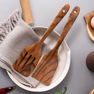 Ensemble d'ustensiles de cuisine écologiques en bois de teck massif : spatule, louche et entonnoir antiadhésifs - Product Image 2