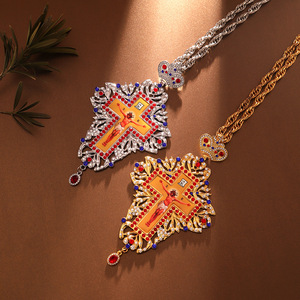 Collier de prêtre d'église avec une <span class=keywords><strong>grande</strong></span> couronne de cristal de Dieu, représentant Jésus tenant <span class=keywords><strong>la</strong></span> croix, style romain chrétien, Risingmoon - Product Image 2