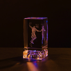 Lámpara <span class=keywords><strong>de</strong></span> Noche con Bola <span class=keywords><strong>de</strong></span> Cristal <span class=keywords><strong>de</strong></span> Cuarzo Transparente con Figura <span class=keywords><strong>de</strong></span> Estrella <span class=keywords><strong>de</strong></span> Baloncesto Kobe Iverson, Base <span class=keywords><strong>de</strong></span> Madera Iluminada, Regalo <span class=keywords><strong>de</strong></span> Cumpleaños Creativo - Product Image 4