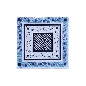 Foulard Quadrato a Scacchi Zebrati 70x70cm, Accessorio di Moda per Donne - Product Image 1