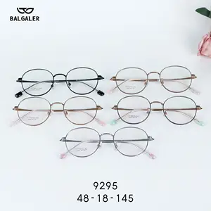 Moda yuvarlak titanyum kadın gözlük çerçevesi Vintage temizle Anti-blue-ray gözlük erkekler optik çerçeve bilgisayar gözlüğü