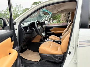 Toyota Fortuner 2018 Usado, 4x4, 2.7L, 163HP, L4, 6AT, SUV Mediano de 7 Plazas - Product Image 5