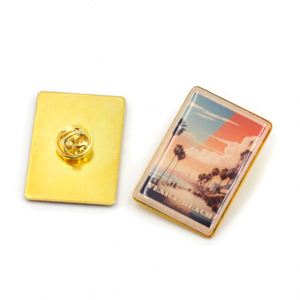 Muestra Gratuita Personalizada Sin Pedido Mínimo, Pin de Solapa Metálico 3D con Esmalte Brillante - Product Image 3