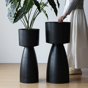 Pots de Fleurs Ronds Modernes en Plastique Grands Jardinières Design en Plastique pour <span class=keywords><strong>Décoration</strong></span> Intérieure Extérieure Jardin <span class=keywords><strong>Balcon</strong></span> Hôtel Mariage - Product Image 1