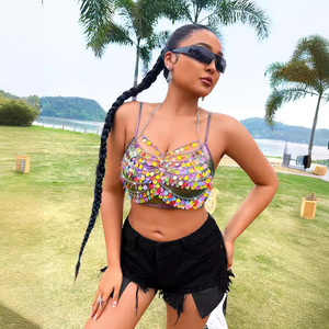 Traje <span class=keywords><strong>de</strong></span> Festival Personalizado Festival <span class=keywords><strong>de</strong></span> música Cadena Color Shell Lentejuelas Sexy Top Chaleco Mujer Hollow Out Tank Top - Product Image 1