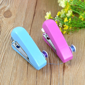 Mini điện du lịch nhà máy may cầm tay máy tính để bàn khâu công cụ hướng dẫn sử dụng may vải hộ gia đình du lịch mini cầm tay - Product Image 3