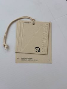 Étiquettes NFC personnalisées pour vêtements, adaptées aux chemises et aux sacs, imprimées avec des instructions d'entretien, fabriquées en carton écologique - Product Image 2