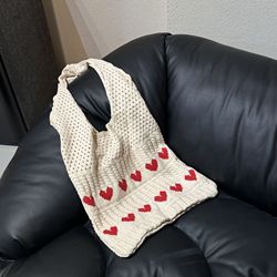 Second row of hearts - apricot color [red hearts]