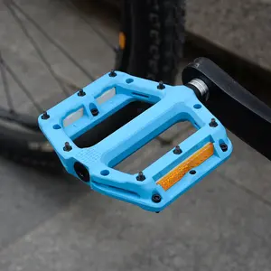 Reflektörler ile yeni tasarım platformu pedallar kaymaz hafif MTB ve yol bisikleti için bisiklet pedalları yüksek kaliteli bisiklet parçaları
