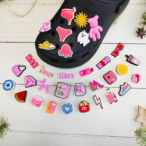 PVC Preppy Pink Lover Jeans scarpe Charms stanger Plant scarpe decorazioni fibbia per zoccoli accessori per ragazze bomboniere compleanno - Product Image 6