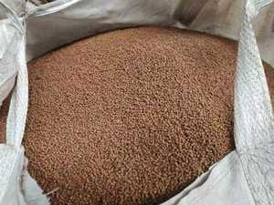 Terrasse en WPC moderne et contemporaine, imperméable, pour usage extérieur, 60% <span class=keywords><strong>de</strong></span> fibres <span class=keywords><strong>de</strong></span> <span class=keywords><strong>bois</strong></span> + 30% <span class=keywords><strong>de</strong></span> PE, garantie <span class=keywords><strong>de</strong></span> 3 ans, granulés/composés - Product Image 4