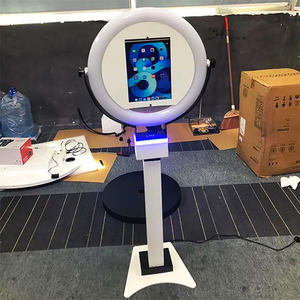 Présentoir LED pour iPad avec miroir infini, éclairage annulaire mobile pour selfies, compatibilité des appareils Surface et couverture événementielle - Product Image 4