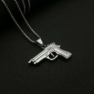 Yunnique Collier Pendentif Pistolet M9 en Acier Inoxydable Or Argent Bijoux Hip Hop pour Homme Chaîne Asymétrique en Acier Inoxydable Tendance - Product Image 4