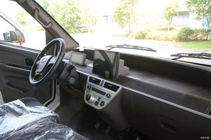 Nueva Camioneta de Reparto KAMA S8 2.0L Gasolina Euro 3 Manual con Capacidad de Carga de 1.5T, Fácil Acceso Subterráneo, para Logística Urbana/Entrega de Alimentos - Product Image 6