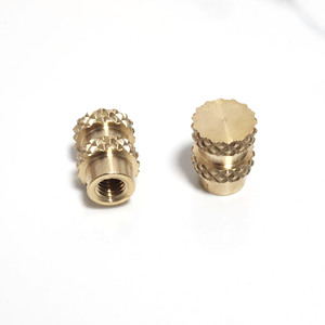 Inserts filetés moletés en laiton M4 M5 M6 M10 métriques à pas grossier DIN 548-1986 Grade A traités thermiquement pour équipements de communication - Product Image 1