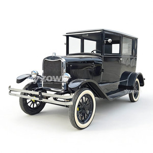 Une voiture électrique rétro classique homologuée pour la route, idéale pour les visites en ville et les excursions en station balnéaire. - Product Image 1