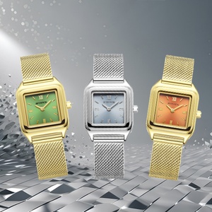 Montre-bracelet élégante pour femme, cadran en maille dorée à chiffres romains, étanche, carrée, 26 mm, en alliage, style affaires - Product Image 3