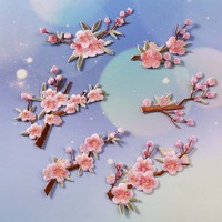 Patchs brodés en forme de branche de pêcher, autocollants en tissu, badges thermocollants, appliques fleurs de prunier, accessoires de vêtements DIY