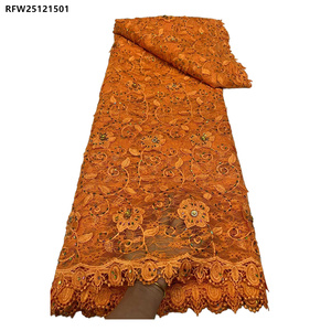 Tessuto in Pizzo <span class=keywords><strong>Guipure</strong></span> Bianco da Sposa all'Ingrosso, Tessuto in Pizzo a Rete 3D Nigeriano con Ricamo Floreale e Pietre - Product Image 6