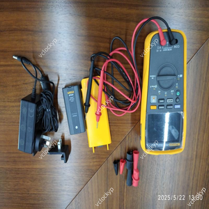 Multímetro térmico TRMS inalámbrico Fluke 279 FC en buen estado de segunda mano - Product Image 3