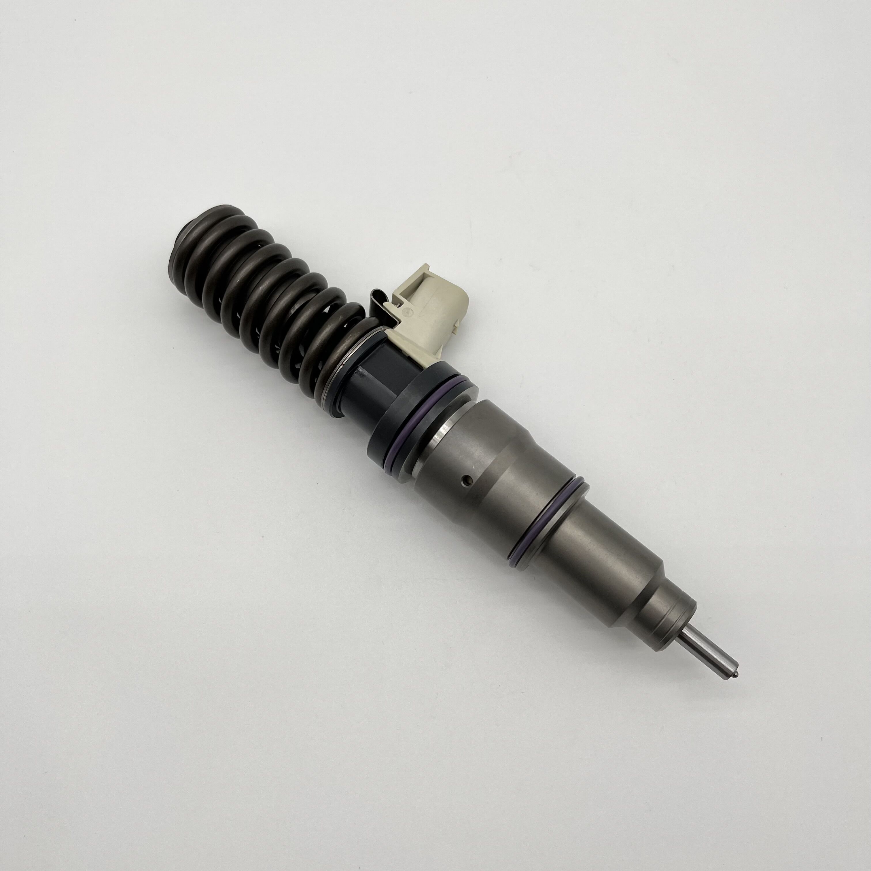 common rail injector 21431501 BEBE5G17001  injector for  VOLVOMD16 P3622/NISSAN  fuel injector nozzle 21431501 BEBE5G17001