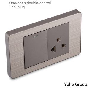 Enchufe múltiple doméstico de doble pared estándar tailandés serie 118 con panel de metal cepillado, interruptor y enchufe eléctrico. - Product Image 2