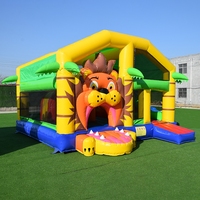 Château Gonflable Rebondissant Lion de la Jungle en Promotion pour Enfants