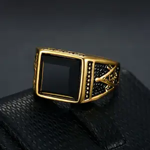 Popular anillo clásico Vintage titanio acero Color conservado chapado en oro negro ágata masónico AG anillo de hombre