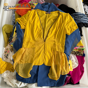 Giacche da donna usate in balle miste, sottili, invernali, taglie forti, stile popolare, spedizione via mare, alta qualità, prezzo conveniente, MOQ 45kg - Product Image 4
