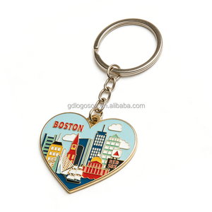 Nouveauté Porte-clés en émail coloré avec silhouette de la skyline de Boston, placage métallique noir, souvenir de voyage, cadeau pour les amateurs de la ville - Product Image 3
