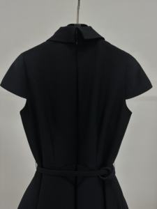 Nuovo abito <span class=keywords><strong>nero</strong></span> di tendenza estivo 2025 stile Hepburn francese abito da sera dimagrante da donna elegante aderente - Product Image 4