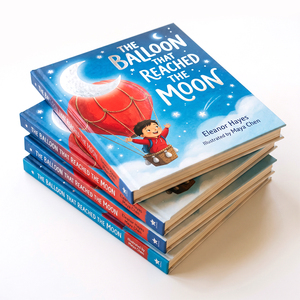 Livre d'<span class=keywords><strong>histoires</strong></span> <span class=keywords><strong>pour</strong></span> enfants personnalisé à couverture rigide, impression numérique sur papier d'art - Le ballon atterrit sur la Lune, lecture du soir inspirante <span class=keywords><strong>pour</strong></span> les enfants - Product Image 1