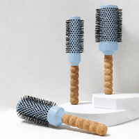 Brosse à cheveux ronde professionnelle en céramique et aluminium avec manche en liège OEM personnalisé, poils en nylon, pour salon de coiffure, vente en gros
