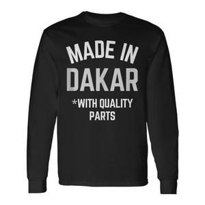 Maglietta a maniche lunghe con slogan 'Born in Dakar' realizzata a Dakar, abbigliamento promozionale - Product Image 1
