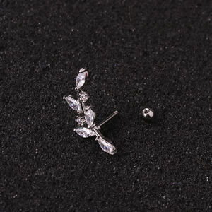 Pendiente de acero inoxidable de 20g con diseño de hoja y circonita cúbica, para perforaciones de oreja (tragus, hélix, <span class=keywords><strong>orbital</strong></span>), con cierre de rosca, para lado izquierdo/derecho, regalo. - Product Image 4