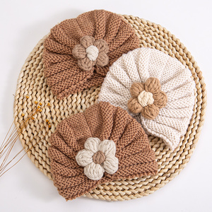 Invierno cálido bebé flores <span class=keywords><strong>de</strong></span> ganchillo turbante sombreros <span class=keywords><strong>de</strong></span> punto niños invierno otoño Latte colores lindo flor sombreros para niños - Product Image 3