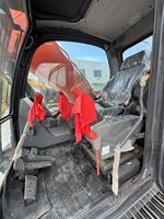Excavatrice d'occasion Doosan DX225LC-9C de taille moyenne, très demandée, avec peu d'heures de fonctionnement et en excellent état.