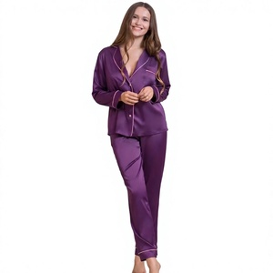 Ensemble de pyjama en satin respirant décontracté pour femmes, ensemble de pyjama en satin rayé violet, manches courtes, col rabattu, vêtements de nuit sexy pour l'été - Product Image 1