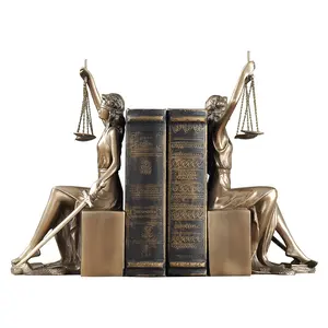 Desain Baru Sandaran Buku Resin Model Dewa Keadilan Resin Rak Buku Kuningan Unik Dekoratif untuk Dekorasi Meja Kantor