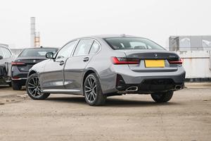 2024 BMW Série 3 325 Sensatec Sièges en cuir 4 zones AC Charge sans fil V2X Collaboration voiture-route Aide à la conduite avancée - Product Image 5