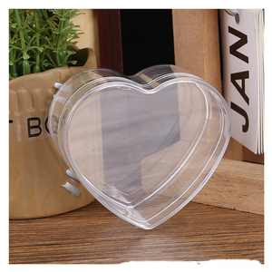 JM Food Grade Clear Transparent Display Chocolate Crystal Display Heart Gift Candy Acrylic Box With Cover Candy