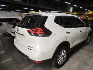 Nissan X-Trail 2019 <span class=keywords><strong>de</strong></span> <span class=keywords><strong>Segunda</strong></span> <span class=keywords><strong>Mano</strong></span>, 2.0L CVT 2WD LHD, 5 Puertas, Gasolina, Automático, SUV Compacto, Venta al Por Mayor para Exportación - Product Image 4