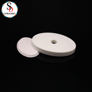 Pièces <span class=keywords><strong>en</strong></span> céramique de <span class=keywords><strong>stéatite</strong></span> usinées sur mesure, plaque isolante <span class=keywords><strong>en</strong></span> céramique ovale avec trou hexagonal pour l'isolation des modules électriques - Product Image 1