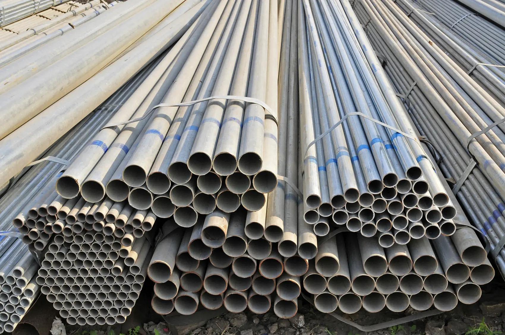 Çin sıcak satış SS304 316 316L 321 yuvarlak kare paslanmaz çelik borular tüp