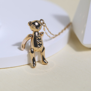 Großhandel Niedliche Cartoon-Tierpuppe Bär 18k Echtgold-Anhänger Halskette für Mädchen Schmuck Halskette Gold Modeschmuck - Product Image 5
