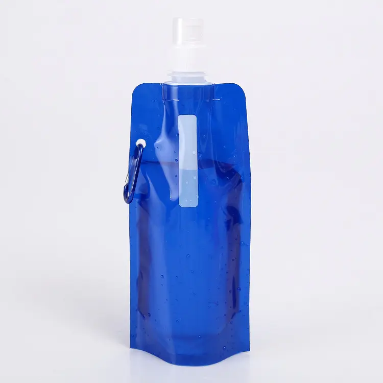 Bouteille d'eau pliable colorée de sport de plein air 16oz avec logo personnalisé sac à bec en plastique avec mousqueton