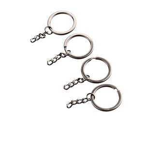 Accessoire porte-clés en métal plat - Anneau plat avec chaîne à maillons en spirale, plusieurs tailles disponibles - Product Image 1