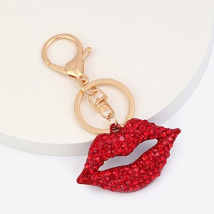 Breloque de sac et porte-clés pour voiture, motif Lèvres 'Big Kiss' style bijou de beauté, ornée de cristaux scintillants, accessoire pour sac à main et sac à dos, cadeau pour femmes et filles - Product Image 2
